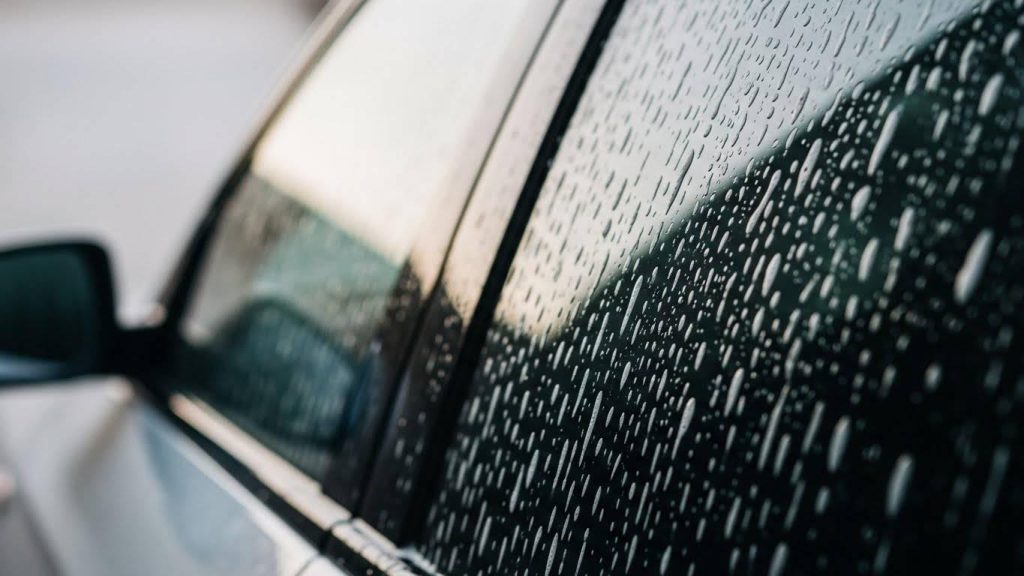 kak pravilno uhazhivat za bokovymi steklami avtomobilya 3