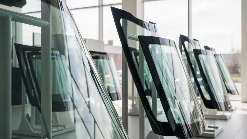 kak vybrat steklo dlya vashego avtomobilya polnoe rukovodstvo 1