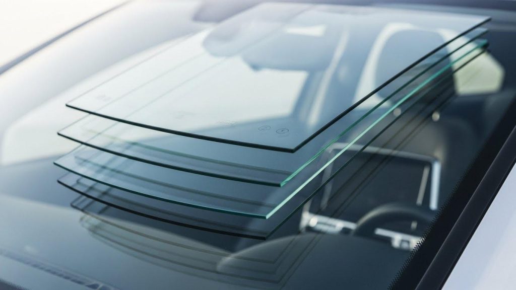 kogda stoit vybirat laminirovannoe steklo dlya avtomobilya 1