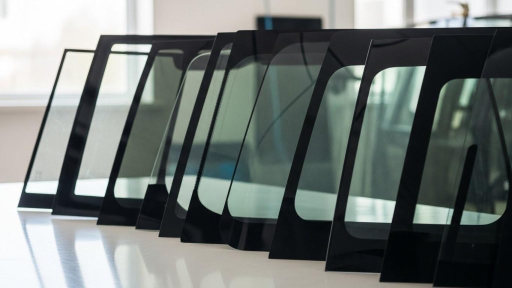 obzor stekol dlya inomarok i otechestvennyh mashin 1