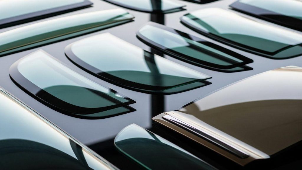 stekla dlya populyarnyh marok avtomobiley osobennosti i rekomendacii 1