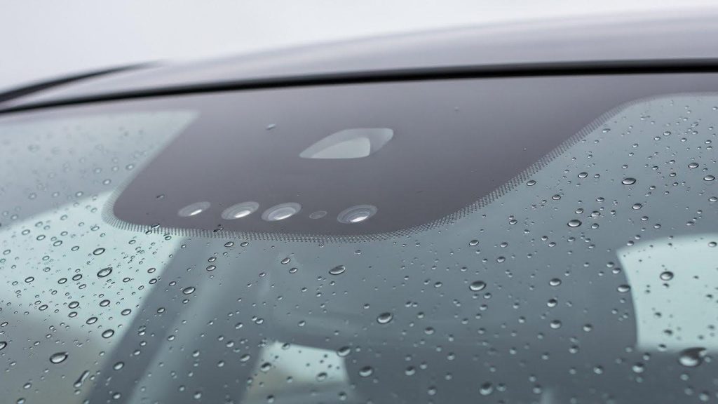 stekla s datchikami dozhdya kak rabotayut i kakie vybrat 1