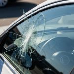 zaschita avto ot udarov i vzlomov s pomoschyu antivandalnyh stekol 1